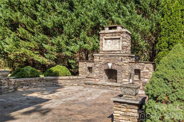 3103 N Centennial Street, High Point, NC 27265