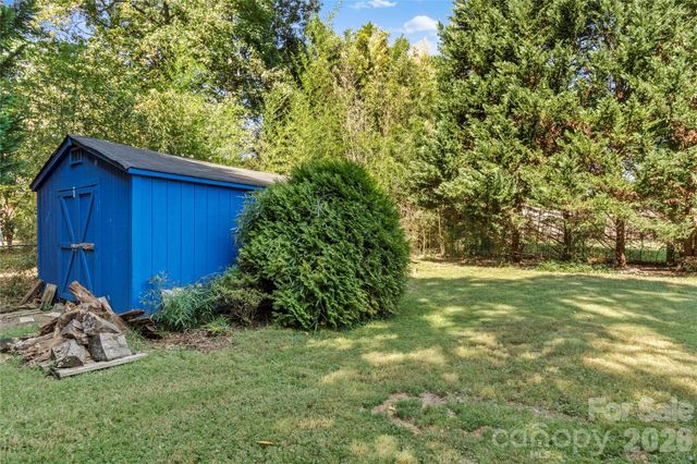 3103 N Centennial Street, High Point, NC 27265