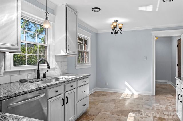 3103 N Centennial Street, High Point, NC 27265