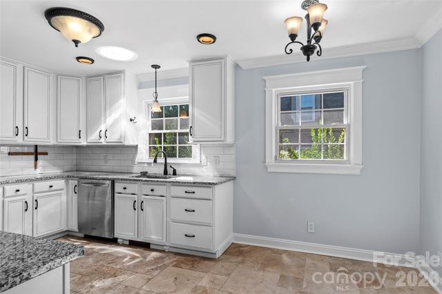 3103 N Centennial Street, High Point, NC 27265
