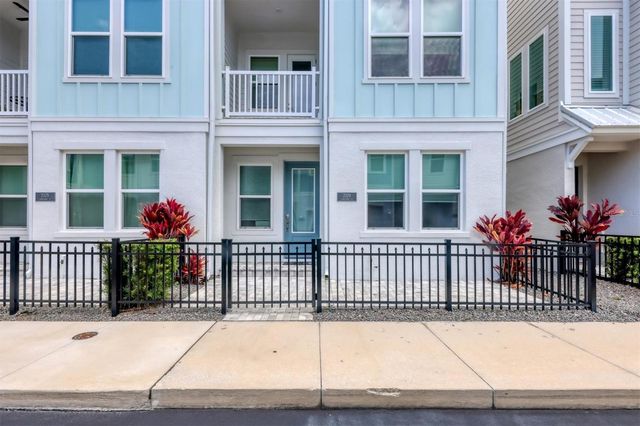2329 LINDSTROM STREET, Sarasota, FL 34236