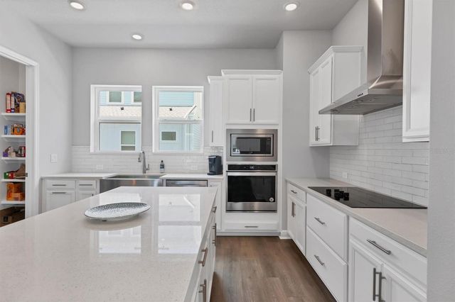 2329 LINDSTROM STREET, Sarasota, FL 34236