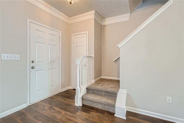 707 Breeze Lane, Woodstock, GA 30188