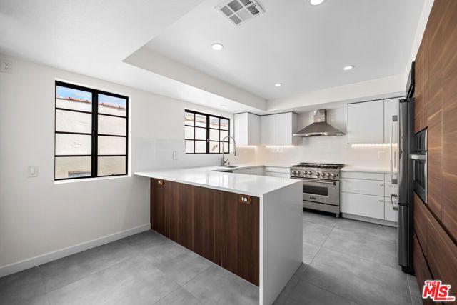 136 S Swall Drive 4, Los Angeles, CA 90048