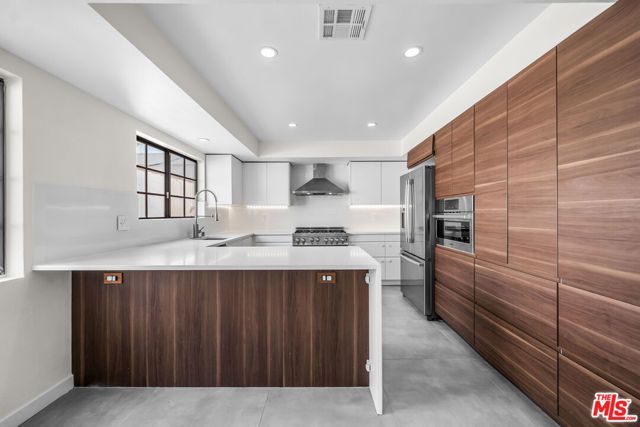 136 S Swall Drive 4, Los Angeles, CA 90048