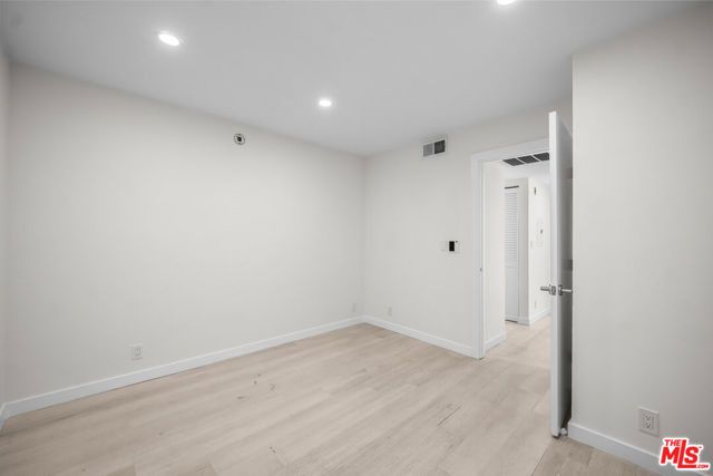 136 S Swall Drive 4, Los Angeles, CA 90048