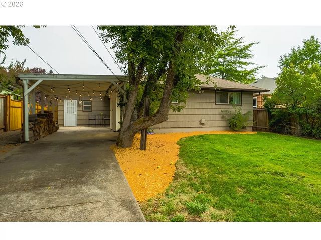 2682 HARRIS St, Eugene, OR 97405