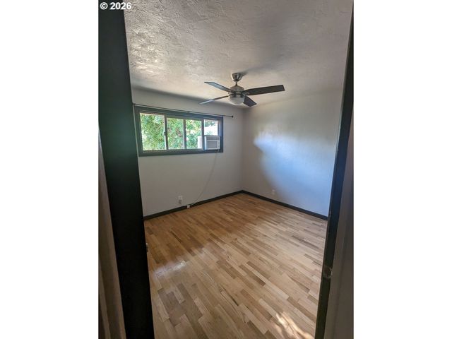 2682 HARRIS St, Eugene, OR 97405