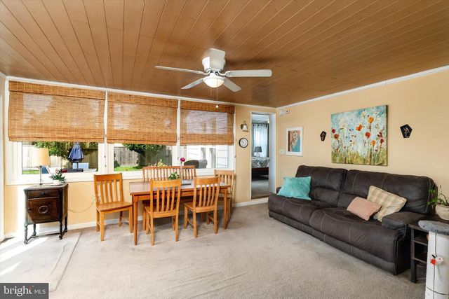 16 SAINT MARTINS RD, Cherry Hill, NJ 08002
