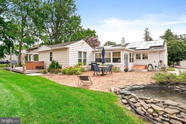 16 SAINT MARTINS RD, Cherry Hill, NJ 08002