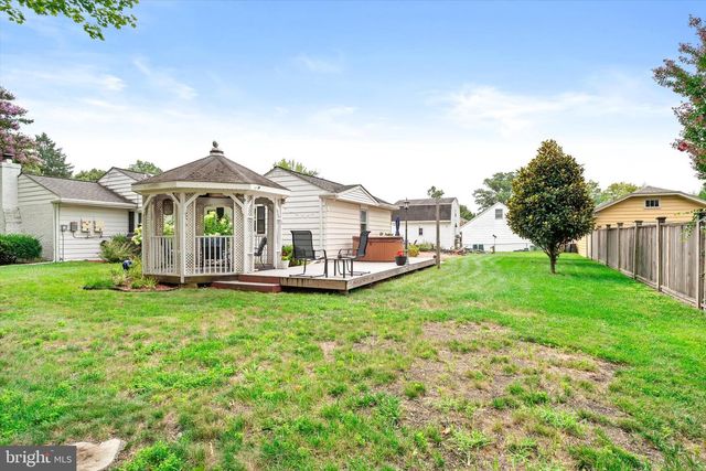 16 SAINT MARTINS RD, Cherry Hill, NJ 08002
