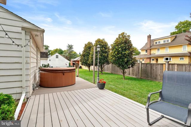 16 SAINT MARTINS RD, Cherry Hill, NJ 08002