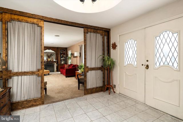 16 SAINT MARTINS RD, Cherry Hill, NJ 08002