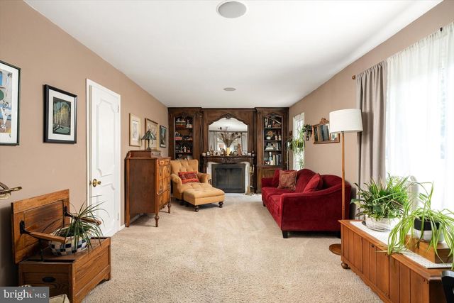 16 SAINT MARTINS RD, Cherry Hill, NJ 08002