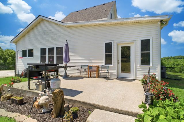 1732 Cedar Creek Road, Vanleer, TN 37181
