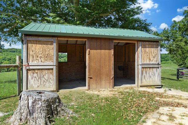 1732 Cedar Creek Road, Vanleer, TN 37181