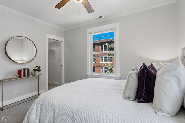 3757 N Bosworth Avenue, Chicago, IL 60613