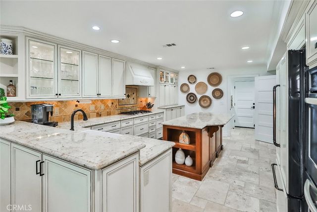 4658 Tam Oshanter Drive, Thousand Oaks, CA 91362