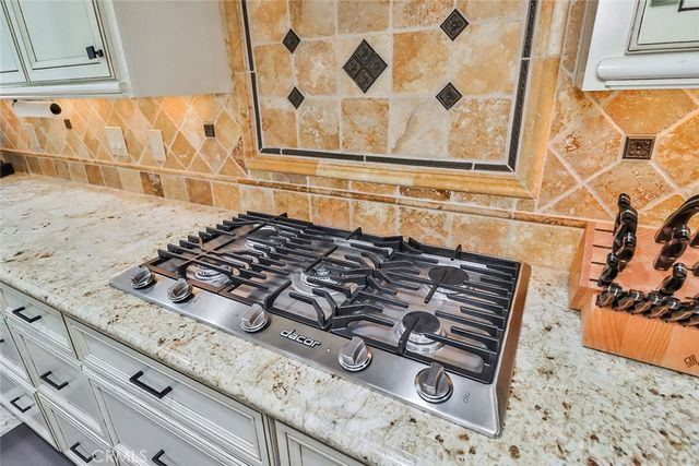 4658 Tam Oshanter Drive, Thousand Oaks, CA 91362
