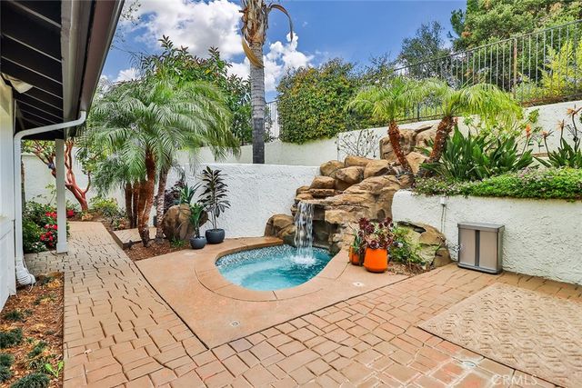4658 Tam Oshanter Drive, Thousand Oaks, CA 91362