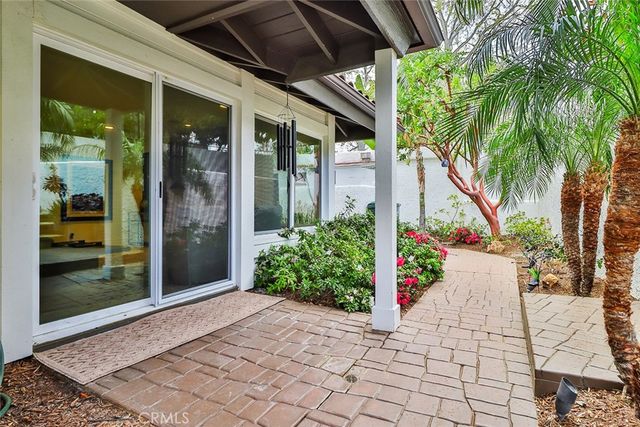 4658 Tam Oshanter Drive, Thousand Oaks, CA 91362