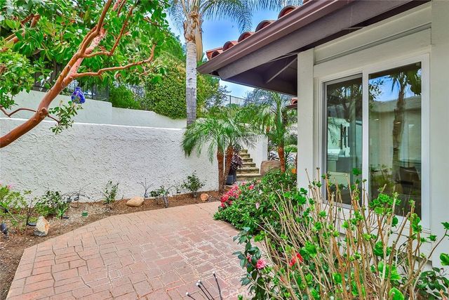 4658 Tam Oshanter Drive, Thousand Oaks, CA 91362