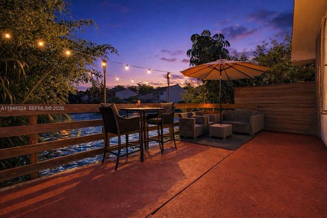 12241 SW 24th Ter 39, Miami, FL 33175