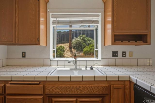 8523 Calle de Buena FE, El Cajon, CA 92021