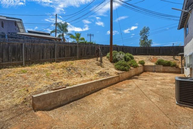 8523 Calle de Buena FE, El Cajon, CA 92021