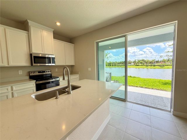 12326 AMBER CREEK CIRCLE, Lakewood Ranch, FL 34211
