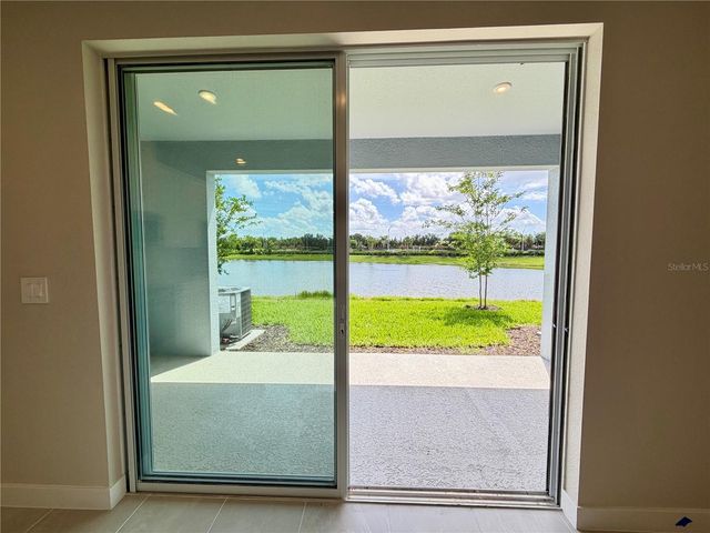 12326 AMBER CREEK CIRCLE, Lakewood Ranch, FL 34211