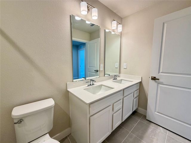 12326 AMBER CREEK CIRCLE, Lakewood Ranch, FL 34211