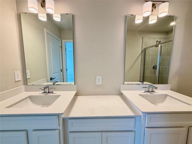 12326 AMBER CREEK CIRCLE, Lakewood Ranch, FL 34211