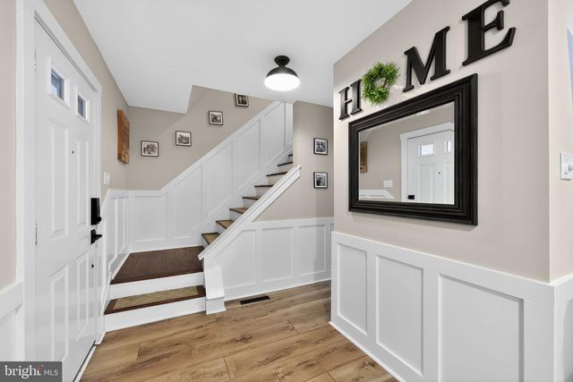 216 HAMPTON DR, Langhorne, PA 19047