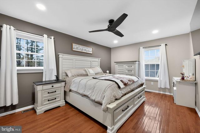 216 HAMPTON DR, Langhorne, PA 19047