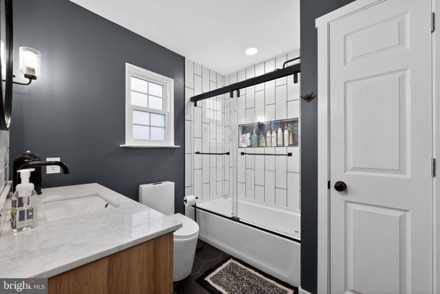 216 HAMPTON DR, Langhorne, PA 19047