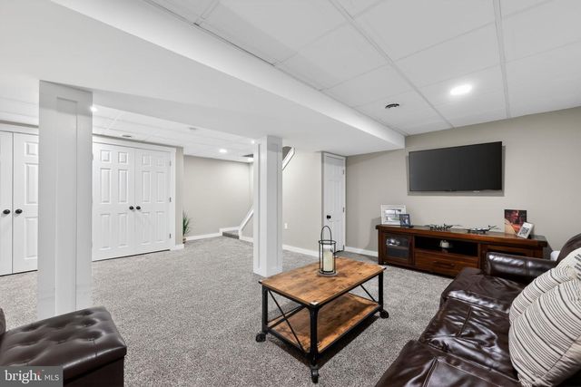 216 HAMPTON DR, Langhorne, PA 19047