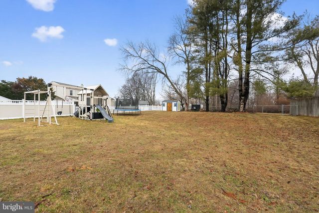 216 HAMPTON DR, Langhorne, PA 19047