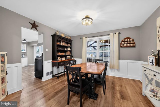 216 HAMPTON DR, Langhorne, PA 19047