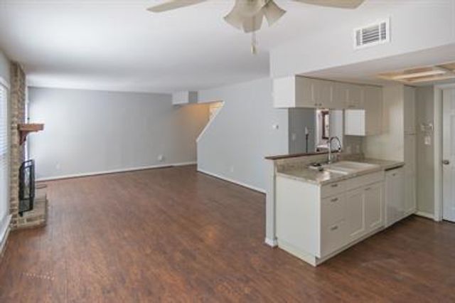 1506 Aquifer CV B, Austin, TX 78746