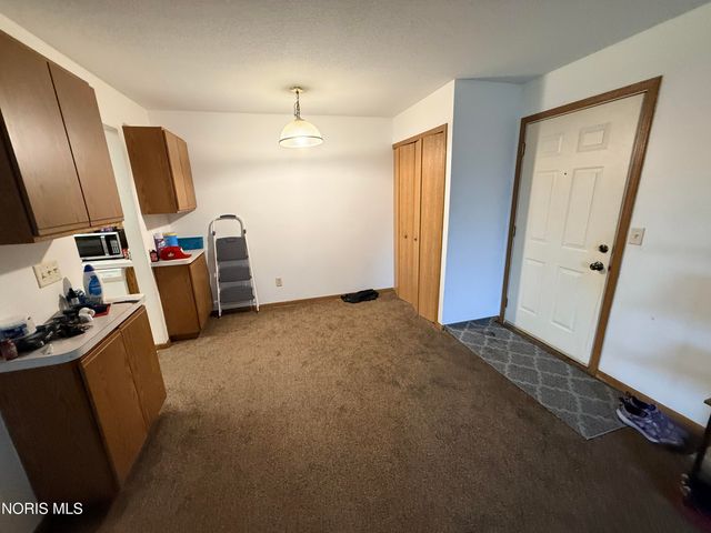 6201 Garden Road, Apt H135, Maumee, OH 43537