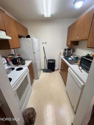 6201 Garden Road, Apt H135, Maumee, OH 43537