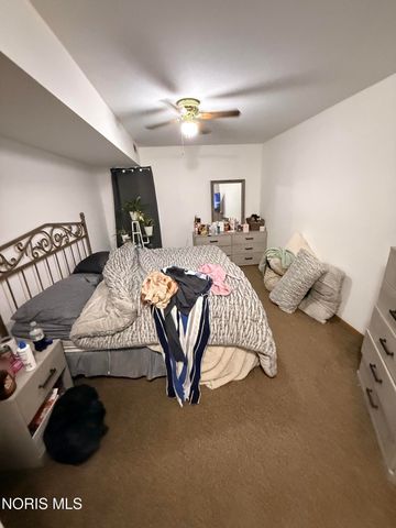 6201 Garden Road, Apt H135, Maumee, OH 43537