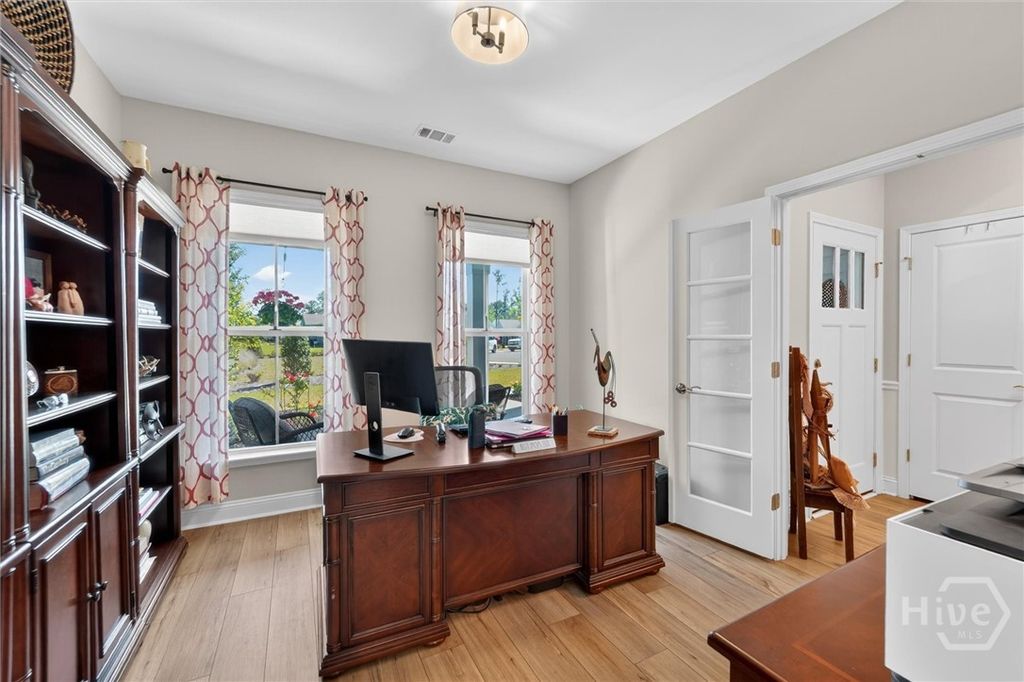 Image 11 of property listing at 575 Mandeville Drive, Richmond Hill, GA 31324