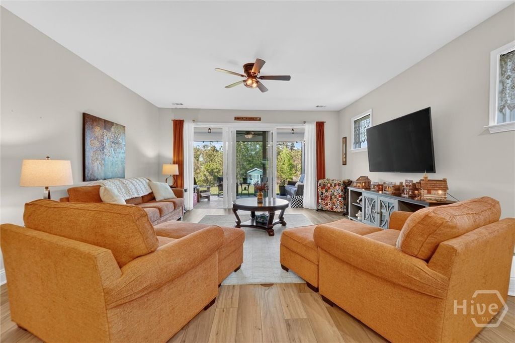 Image 25 of property listing at 575 Mandeville Drive, Richmond Hill, GA 31324