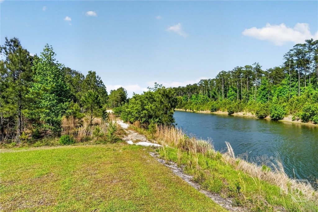 Image 58 of property listing at 575 Mandeville Drive, Richmond Hill, GA 31324