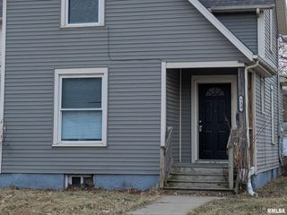520 S CLARK Street, Davenport, IA 52802