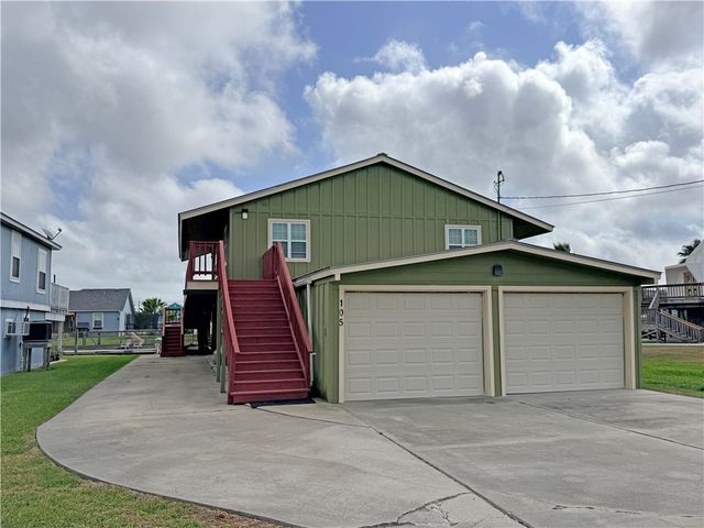 105 Copano Cove Road, Rockport, TX 78382