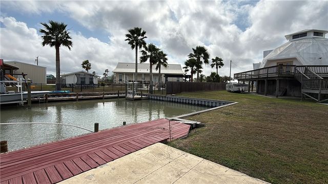 105 Copano Cove Road, Rockport, TX 78382