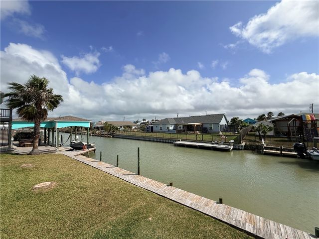 105 Copano Cove Road, Rockport, TX 78382